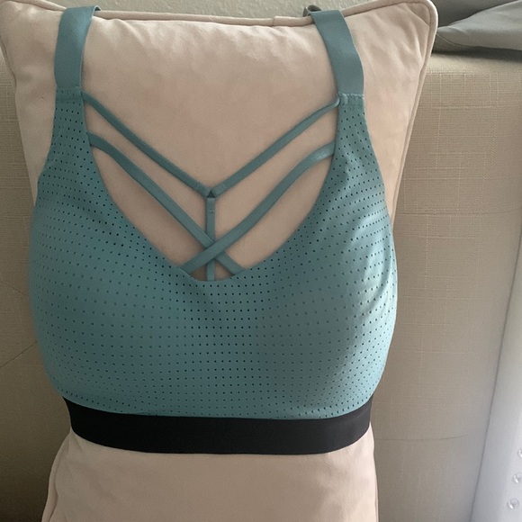 Victoria's Secret Other - Victoria Secret Sport sports bra